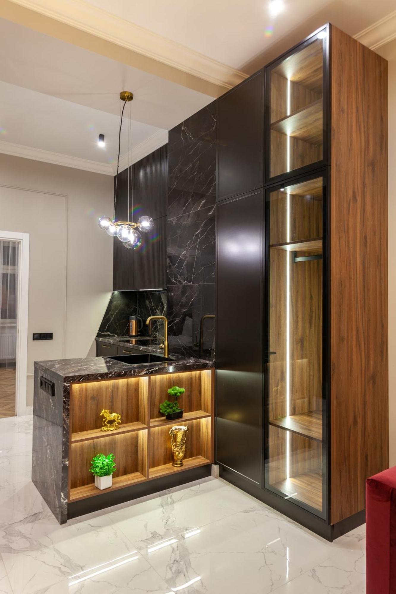 Leogrand Vip On Svobody Avenue 43 Lviv Exterior foto